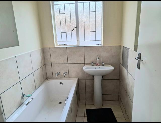 2 BEDROOM HOUSE FOR SALE IN GLEN HARVIE